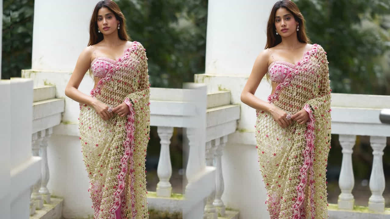 ఈ మూవీ బ్లాక్ బస్టర్ హిట్ అయిన విషయం తెలిసిందే. టాలీవుడ్‌లోకి ఎంట్రీ ఇచ్చి మొదటి సినిమాతోనే మంచి గుర్తింపు తెచ్చుకున్న ఈ ముద్దుగుమ్మ  ప్రస్తుతం వరస సినిమాలతో ఫుల్ బిజీ అయిపోయింది. టాలీవుడ్ టు బాలీవుడ్ వరసగా సినిమాలు చేస్తూ ఫుల్ బిజీ అయిపోయింది.