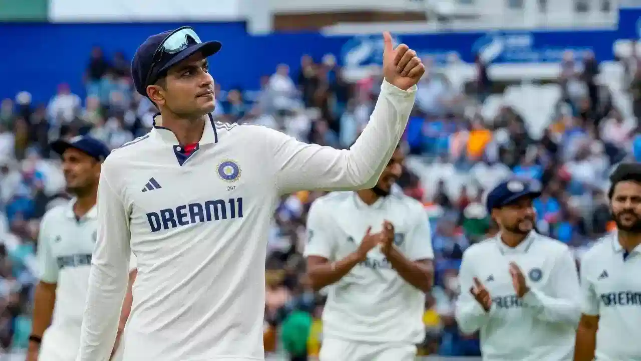 Shubman Gill : శుభ్మన్ గిల్ జెర్సీ కోసం ఎగబడ్డ జనం.. చివరకు ఎన్ని లక్షలకు అమ్ముడుపోయిందంటే ?