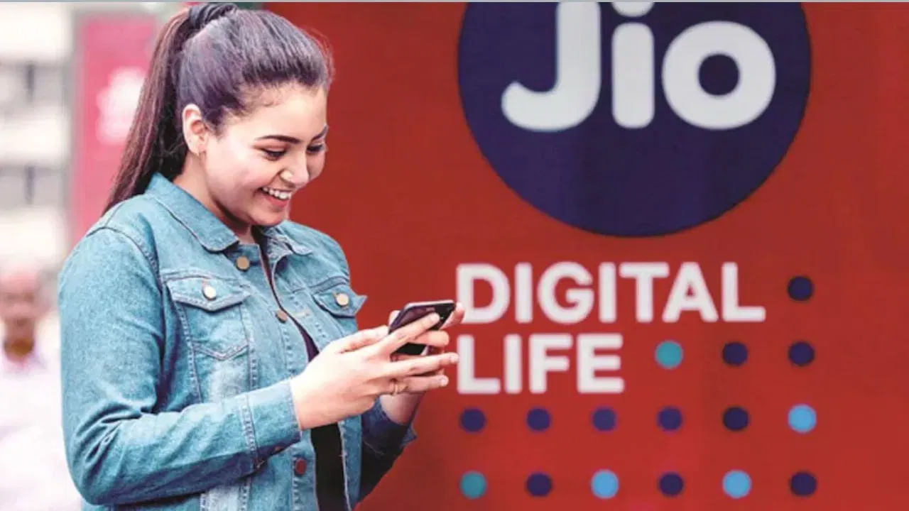 Jio: జియో యూజర్లకు బంపర్ ఆఫర్.. కేవలం రూ.91కే 28 రోజుల వ్యాలిడిటీతో సూపర్ ప్లాన్.. – Telugu News | Reliance Jio’s Rs 91 Plan Offers 28 Day Validity with Data, Calls and SMS, Check Details Jio: జియో యూజర్లకు బంపర్ ఆఫర్.. కేవలం రూ.91కే 28 రోజుల వ్యాలిడిటీతో సూపర్ ప్లాన్.. – Telugu News | Reliance Jio’s Rs 91 Plan Offers 28 Day Validity with Data, Calls and SMS, Check Details