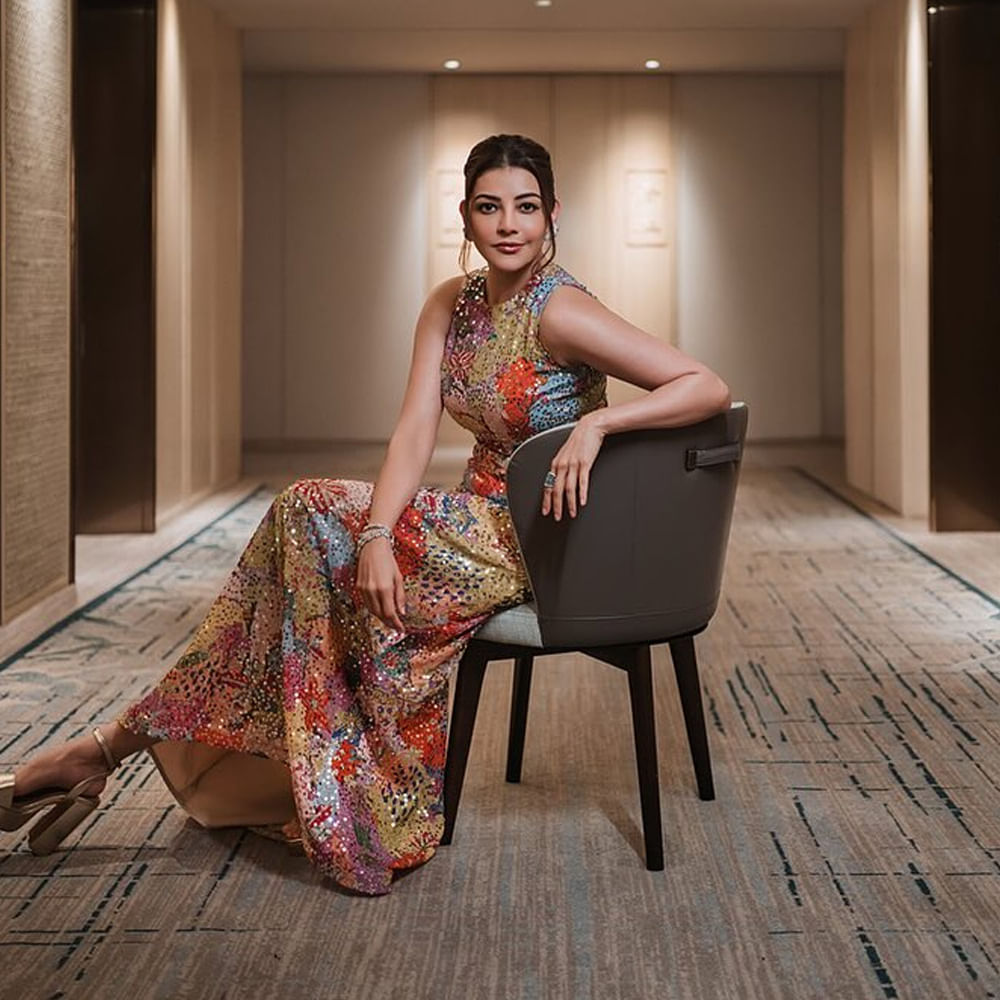 పెళ్లి తర్వాత సినిమాలకు బ్రేక్ తీసుకున్న కాజల్.. ఇప్పుడిప్పుడే సెకండ్ ఇన్నింగ్స్ స్టార్ట్ చేసింది. ఇటీవలే ఇండియన్ 2 చిత్రంలో నటించింది. ప్రస్తుతం తెలుగులో సరైన అవకాశాల కోసం ఎదురుచూస్తుంది. మరోవైపు సోషల్ మీడియాలో గ్లామర్ ఫోజులతో మతిపోగొట్టేస్తుంది. 