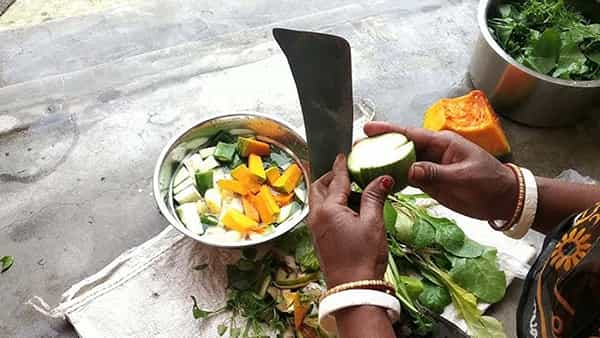ఇంత చిన్న విషయానికే అంత కఠిన నిర్ణయమా.. వంట చేయలేదన్నందుకు భార్య ఆత్మహత్య!