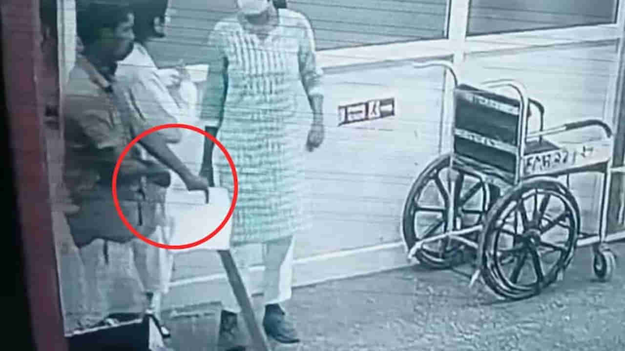 వీడెవడ్రా బాబు.. రోగిలా నటిస్తూ ఏకంగా డాక్టర్ ఐఫోన్‌కే ఎసరుపెట్టాడు.. ఏం చేశాడో మీరే చూడండి!