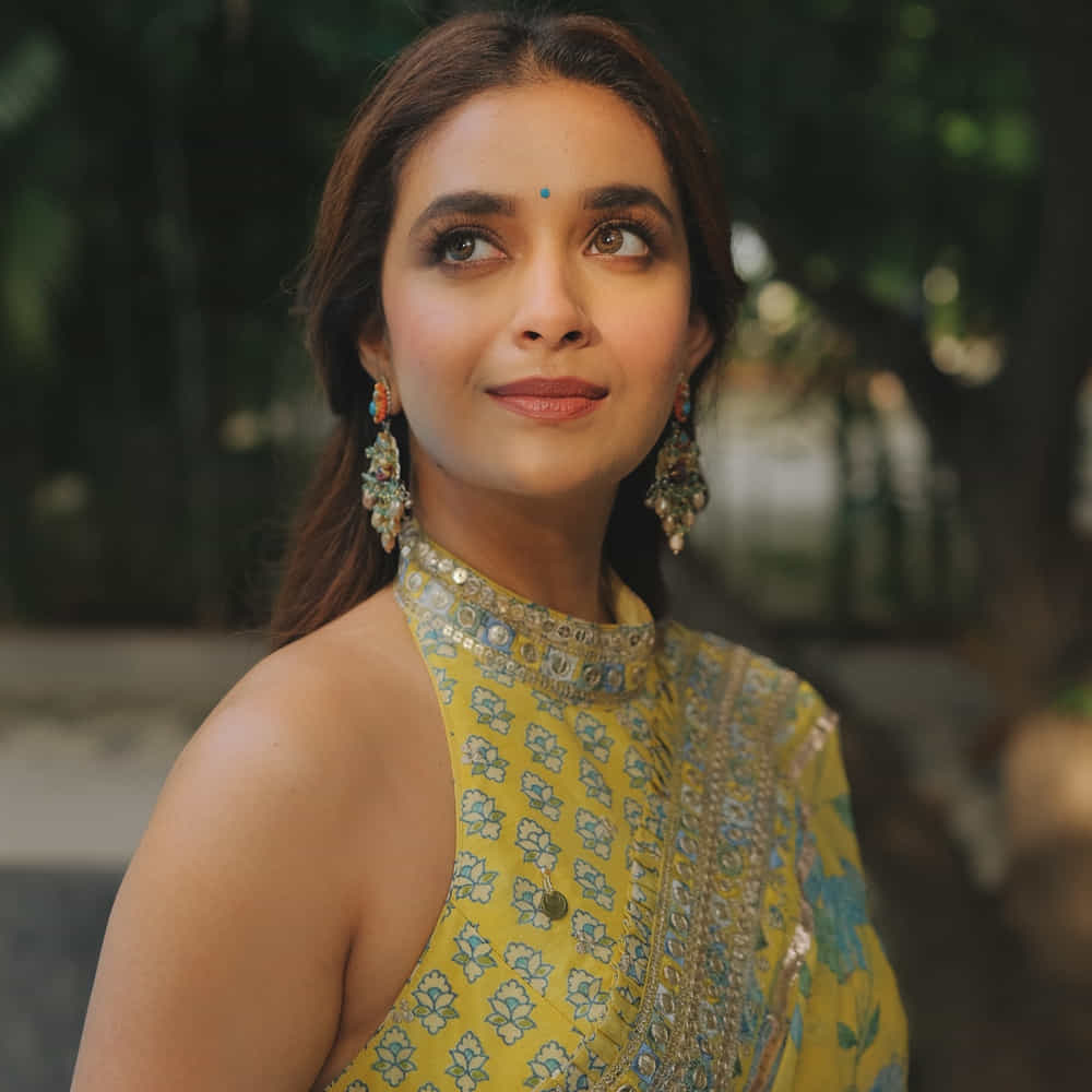 తాజాగా కీర్తి మాట్లాడుతూ..  పెళ్లి తర్వాత తాను బరువు పెరిగిన మాట నిజమేనని అన్నారు. అయితే బరువు తగ్గడానికి కార్డియో కసరత్తులు చేసి స్లిమ్ గా మారడానికి పోరాడానని అన్నాుర. వారానికి 300 నిమిషాలువ వర్కవుట్స్ చేసి ఇప్పుడు 9 కిలోల బరువు తగ్గినట్లు చెప్పుకొచ్చారు. 
