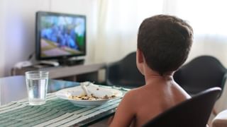 సాయంత్రం వేళ పెరుగు తింటున్నారా..? ఈ సమస్యలు కోరి కొనితెచ్చుకున్నట్టే..!