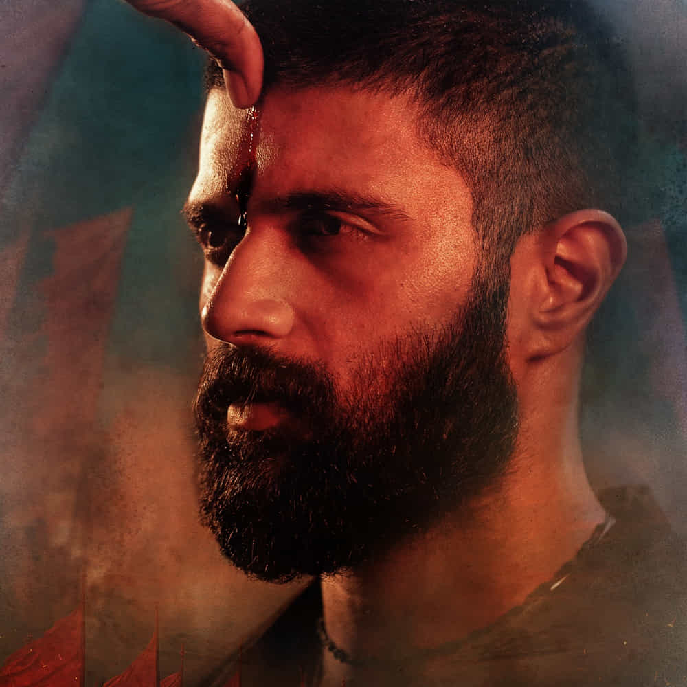 ముఖ్యంగా యాక్షన్ సీక్వెన్స్ల విషయంలో అస్సలు తగ్గేదే లే అన్నట్లు రెచ్చిపోయారు రౌడీ బాయ్. గ్యాంగ్ స్టర్ డ్రామాలు తెలుగు ఇండస్ట్రీకి కొత్త కాదు.. కానీ తనదైన రైటింగ్తో కింగ్డమ్ను ప్రత్యేకంగా మార్చారు గౌతమ్ తిన్ననూరి.