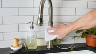 Dogs Barking: కొంత మంది వ్యక్తులపై మాత్రమే కుక్కలు ఎందుకు మొరుగుతాయో తెలుసా..