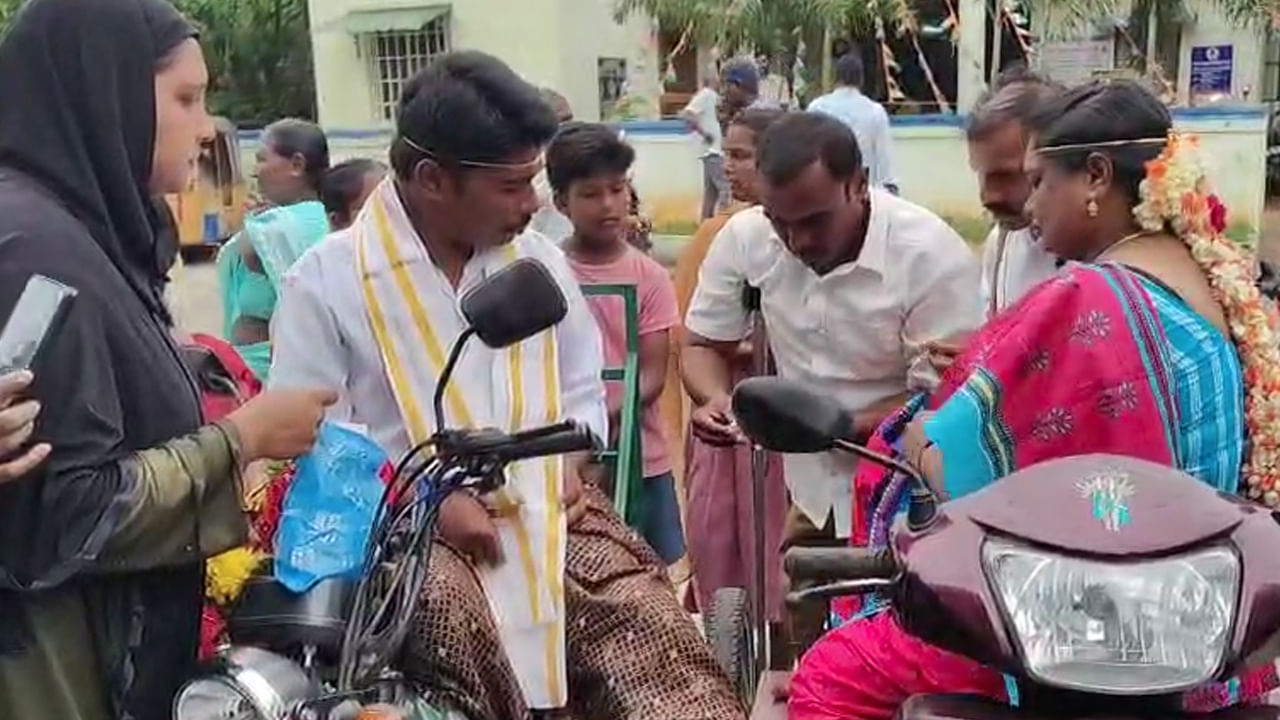 Andhra: దివ్యాంగుల ప్రేమకు అడ్డంకిగా మారిన కులం.. చివరకు ఏం జరిగిందో తెలుసా.. – Telugu News | Disabled Couple Defies Family, Celebrates Love: Inter Caste Marriage Triumph in Bapatla