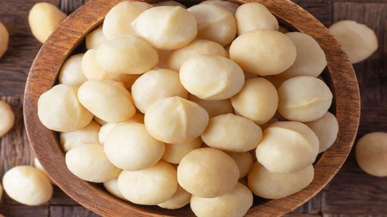 
పోషకాహారం: వీటిల్లో విటమిన్లు, ఖనిజాలు, యాంటీఆక్సిడెంట్లు పుష్కలంగా ఉన్నాయి. కనుక వీటిని తినడం వలన శరీరానికి అవసరం అయిన పోషకాలు అందుతాయి. 
