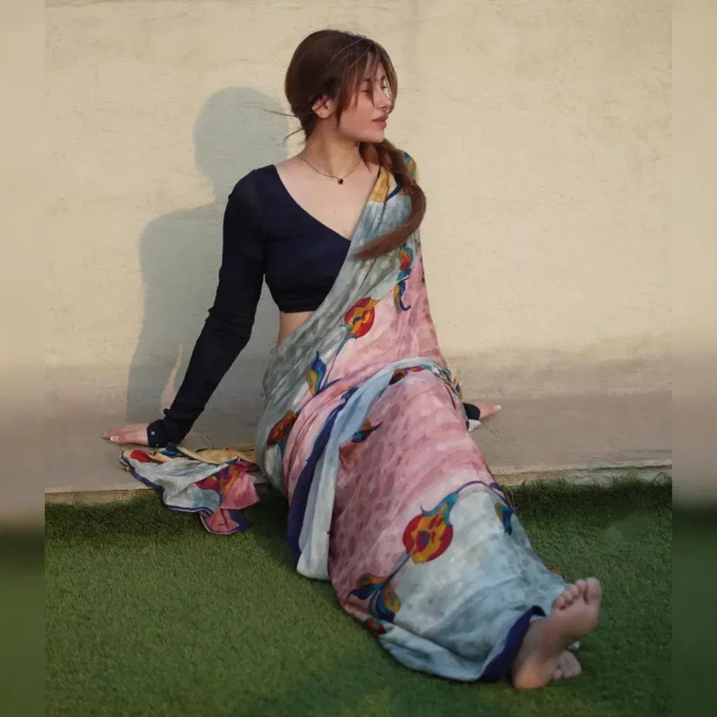 Mahira Floral Print Saree