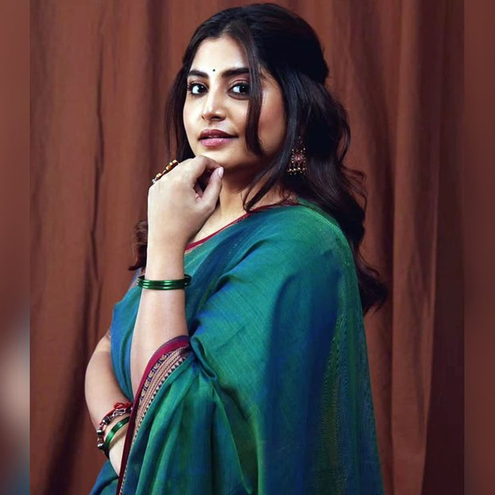 అయితే మంజిమా మోహన్ శరీర బరువుపై నిరంతరం సోషల్ మీడియాలో ట్రోలింగ్ జరుగుతుంది. తాజాగా ఓ ఇంటర్వ్యూలో పాల్గొన్న ఈ ముద్దుగుమ్మ.. బాడీ షేమింగ్ కామెంట్స్ తన మానసిక పరిస్థితి పై ఎలాంటి ప్రభావం చూపించాయో వెల్లడించింది.