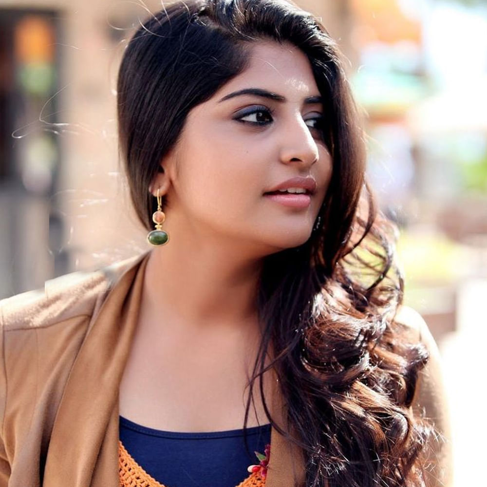 శారీరకంగా, మానసికంగా చాలా కష్టమైన దశ.. బరువు తగ్గడానికి వైద్యులను కలిశాను. శస్త్రచికిత్స చేయించుకోవడానికి కూడా సిద్ధమయ్యాను.. నేను ఎలాగైనా బరువు తగ్గాలని ఎన్నో విధాలుగా ప్రయత్నించాను అంటూ చెప్పుకొచ్చింది.