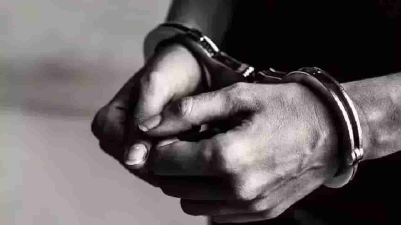 అరేయ్ ఏంట్రా ఇలా ఉన్నావ్.. తొడబుట్టిన తమ్ముడినే కత్తితో పొడిచి చంపిన బాలుడు.. ఆ తర్వాత..