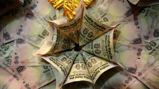 Auto News: రేంజ్‌ చూస్తే మైండ్‌ బ్లాంకే.. అత్యధిక అమ్ముడైన కారు.. ఫుల్‌ ట్యాంక్‌తో ఏకంగా 1,100 కి.మీ!