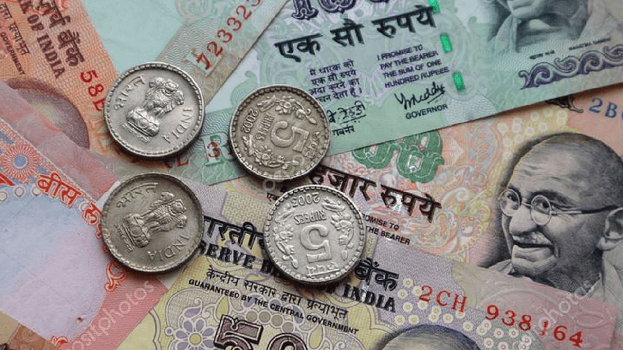 తమ స్థోమతకు తగ్గట్టుగా పిల్లలకు చదువులు చెప్పిస్తుంటారు తల్లిదండ్రులు. మనం ఏ ఇంటర్, లేదా టెన్త్ వరకే చదివి.. ఉద్యోగం తెచ్చుకోవడానికి ప్రయత్నాలు సాగిస్తుంటే.. మీకోసమే ఇది. తక్కువ చదువు చదివేం అని ఆందోళన చెందాల్సిన పన్లేదు. సరైన జాబ్ దొరక్క ఇంట్లో కూర్చున్నా.! టెన్షన్ అవసరం లేదు. ఓ బిజినెస్ ఐడియాను తీసుకొచ్చేశాం. ఎలాంటి రిస్క్ లేకుండా ఈ వ్యాపారంతో మీరు లాభాలు తెచ్చుకోవచ్చు. 