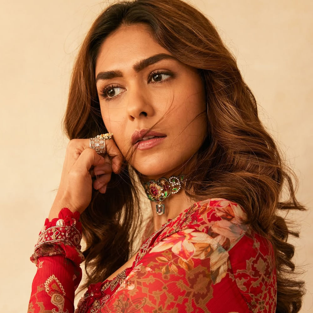 Mrunal Thakur Love