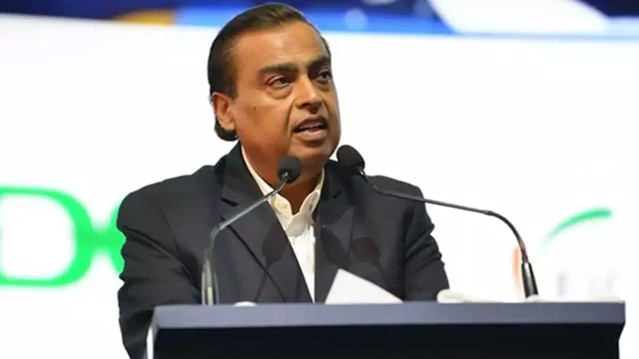 Mukesh Ambani: ముఖేష్ అంబానీ పెద్ద సర్ప్రైజ్ గిఫ్ట్.. వార్షిక సమావేశంలో ప్రకటన