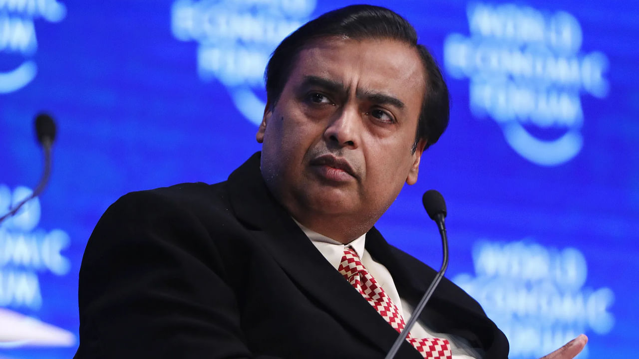 Mukesh Ambani: ఐదేళ్లుగా పైసా జీతం తీసుకోని ముఖేష్ అంబానీ! విడ్డూరంగా ఉంది కదా.. అసలు విషయం ఏంటంటే..? Mukesh Ambani: ఐదేళ్లుగా పైసా జీతం తీసుకోని ముఖేష్ అంబానీ! విడ్డూరంగా ఉంది కదా.. అసలు విషయం ఏంటంటే..?