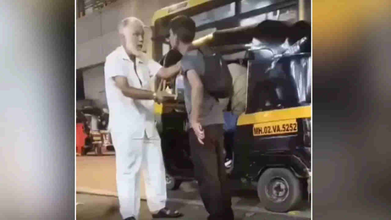 Viral Video: పిలగాన్ని పట్టుకుని అంతగనం కొడుతుంటే ఒక్కడు కూడా ఆపడేంటి?... ఆటో డ్రైవర్కు ఎంత బలుపు అంటూ నెటిజన్స్ గుస్సా