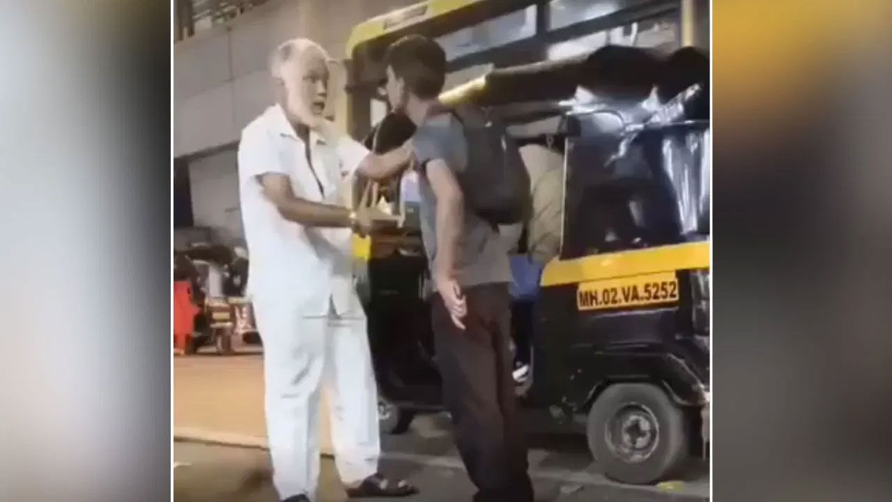 Viral Video: పిలగాన్ని పట్టుకుని అంతగనం కొడుతుంటే ఒక్కడు కూడా ఆపడేంటి?... ఆటో డ్రైవర్‌కు ఎంత బలుపు అంటూ నెటిజన్స్‌ గుస్సా