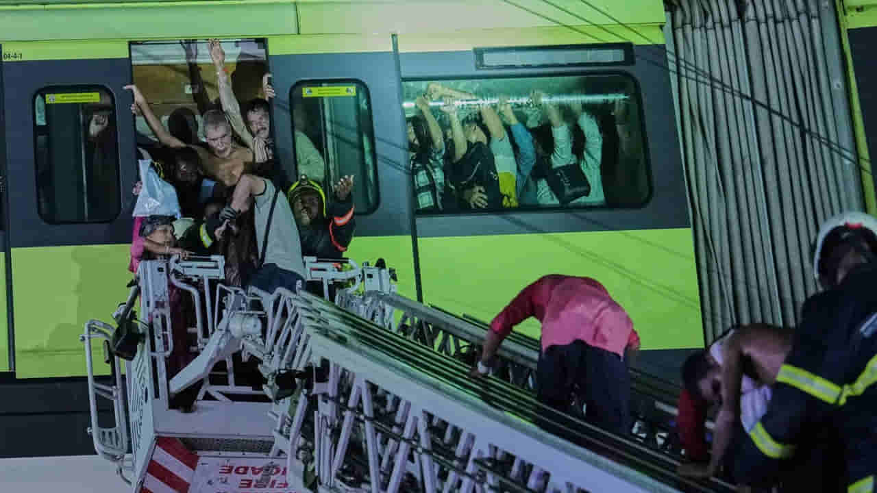 Monorail Train: ముంబైలో భారీ వర్షాలు.. మోనోట్రైన్స్ బ్రేక్‌డౌన్.. భయాందోళనకు గురైన ప్రయాణికులు.. మొత్తం 782 మందిని రక్షించిన సిబ్బంది..