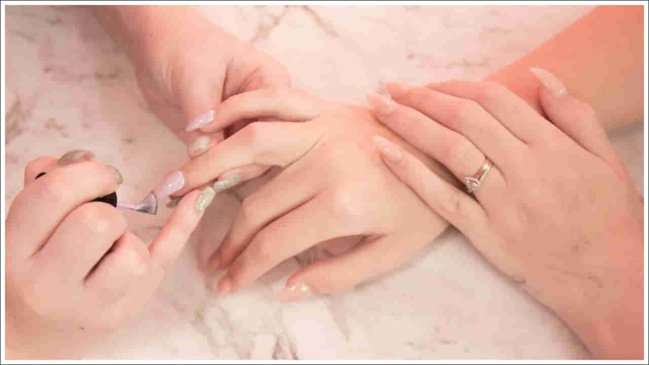 Nails Health: గోర్లను బట్టి మీ ఆరోగ్యాన్ని తెలుసుకోవచ్చు.. ఎలాగో తెలుసా..?