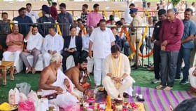 అమరావతిలో బసవతారకం క్యాన్సర్ హాస్పిటల్కు శంకుస్థాపన.. అమరావతిలో బసవతారకం క్యాన్సర్ హాస్పిటల్కు శంకుస్థాపన..