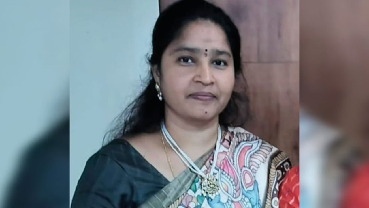 Best Teacher: సూర్యాపేట జిల్లా వాసికి జాతీయ ఉత్తమ ఉపాధ్యాయ అవార్డు.. ఇంతకు ఎవరూ ఈ మారం పవిత్ర.. తెలుసుకోండి!!