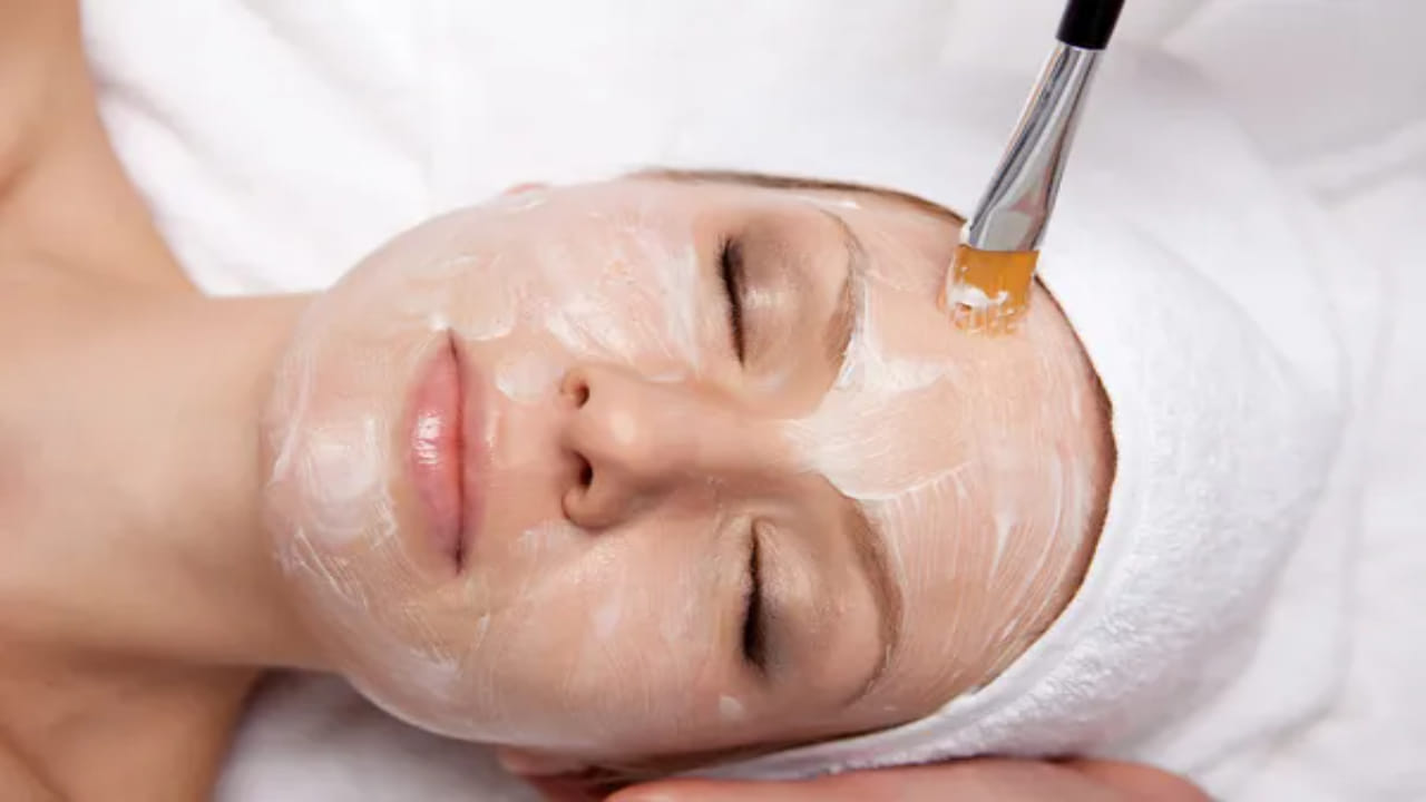 Face Pack: ఈ పిండితో మీ ముఖంపై మచ్చలు కనిపిస్తే ఒట్టు.. Face Pack: ఈ పిండితో మీ ముఖంపై మచ్చలు కనిపిస్తే ఒట్టు..