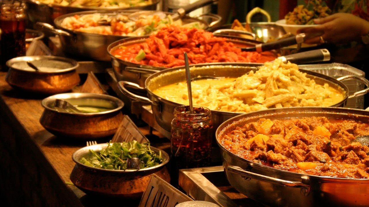 Health Tips: రాత్రి 7 గంటలకు ముందే భోజనం ఎందుకు చేయాలి? ఆలస్యం చేస్తే నష్టాలు ఏంటి?