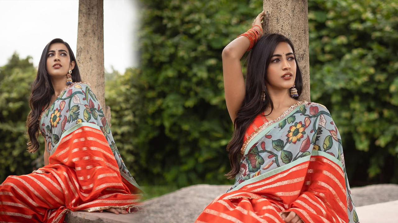 కమిటీ కుర్రాళ్లు సినిమాను నిర్మించి మొదటి ప్రయత్నంలోనే మంచి సక్సెస్ అందుకుంది. నిర్మాతగా మారి మొదటి సక్సెస్‌తో ఎంజాయ్ చేస్తుంది. ఇక ఈ బ్యూటీ ఎప్పుడూ సోషల్ మీడియాలో యాక్టివ్‌గా ఉంటూ తన అంద చందాలతో అందరినీ ఆకట్టుకుంటుంది.