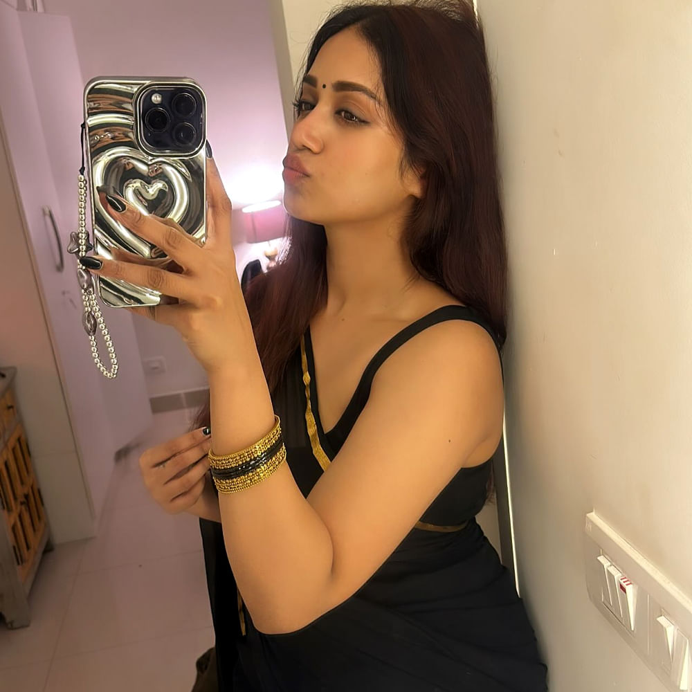 ఆతర్వాత వరుసగా తెలుగులో నటించింది. సాయి ధరమ్ తేజ్ హీరోగా నటించిన చిత్రలహరి సినిమాలో సెకండ్ హీరోయిన్ గా చేసింది. బ్రోచేవారెవరురా, అల వైకుంఠపురములో, బ్లడీ మేరీ, విరాట పర్వం ,దాస్‌ కా ధమ్కీ నటించింది.