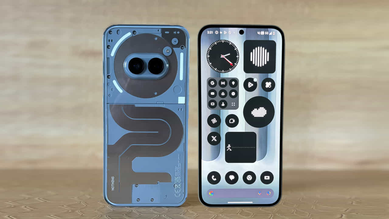 Nothing Phone 3a.. నథింగ్ ఫోన్ 3a బడ్జెట్‌ ఫోన్లలో మరో సూపర్‌ మొబైల్‌గా చెప్పొచ్చు.బ్లోట్-ఫ్రీ Android 15 అనుభవాన్ని, 3 సంవత్సరాల పాటు హామీ ఇవ్వబడిన OS అప్డేట్లు, 6 సంవత్సరాల భద్రతా ప్యాచ్‌లను పొందుతారు. రూ.25 వేల ధరలోపు ఈ ఫీచర్లు లభించడం అరుదు. ఫ్లాట్ AMOLED డిస్ప్లే, 50MP 2x టెలిఫోటోతో సహా  ట్రిపుల్-కెమెరా సెటప్‌తో వస్తోంది.