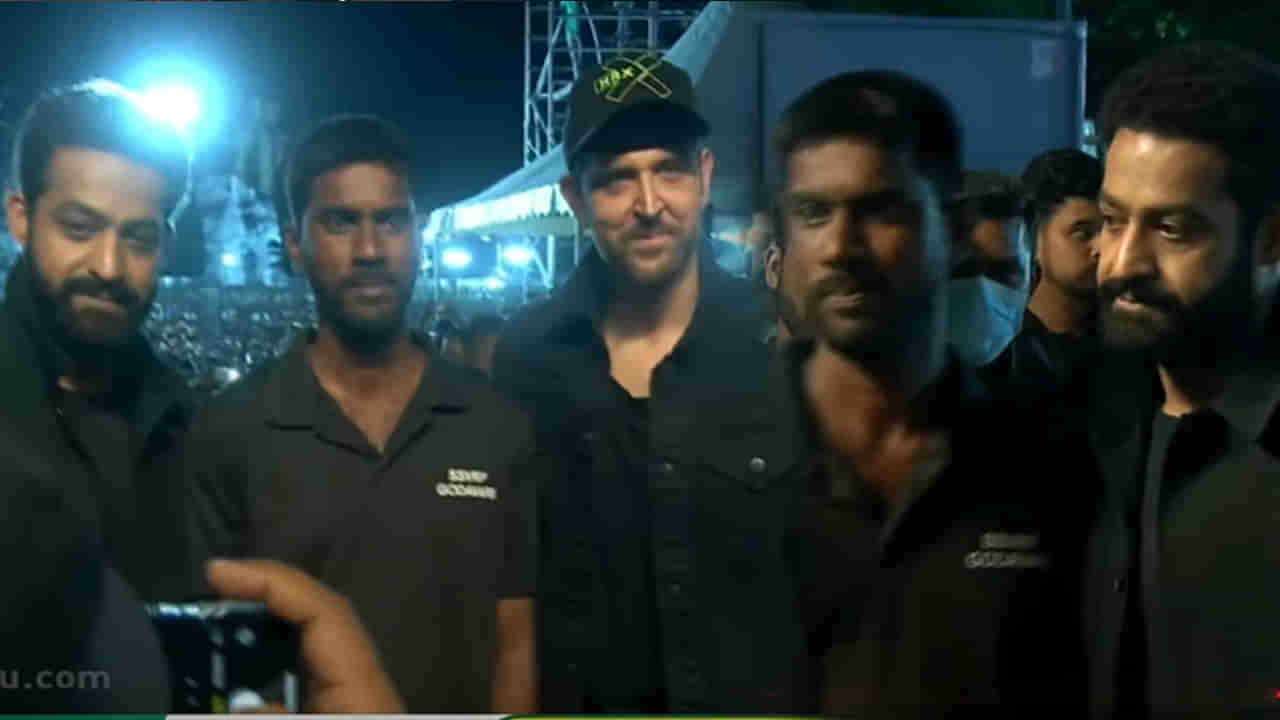 War 2 Pre Release Event: ఎన్టీఆర్ మనసు బంగారం.. మాటలురాని అభిమాని కోరిక తీర్చిన తారక్..