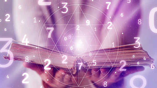 Numerology: ఈ తేదీల్లో పుట్టిన వారు చదువులో సరస్వతి.. సమాజంలో ఉన్నత స్థాయికి చేరుకుంటారు..