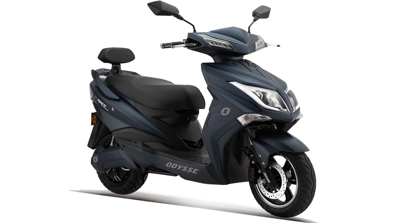 Electric Scooter: ఈ స్కూటర్‌ రేంజ్‌ 130 కి.మీ.. ధర కేవలం రూ.81,000.. ఓలా, టీవీఎస్‌లతో పోటీ