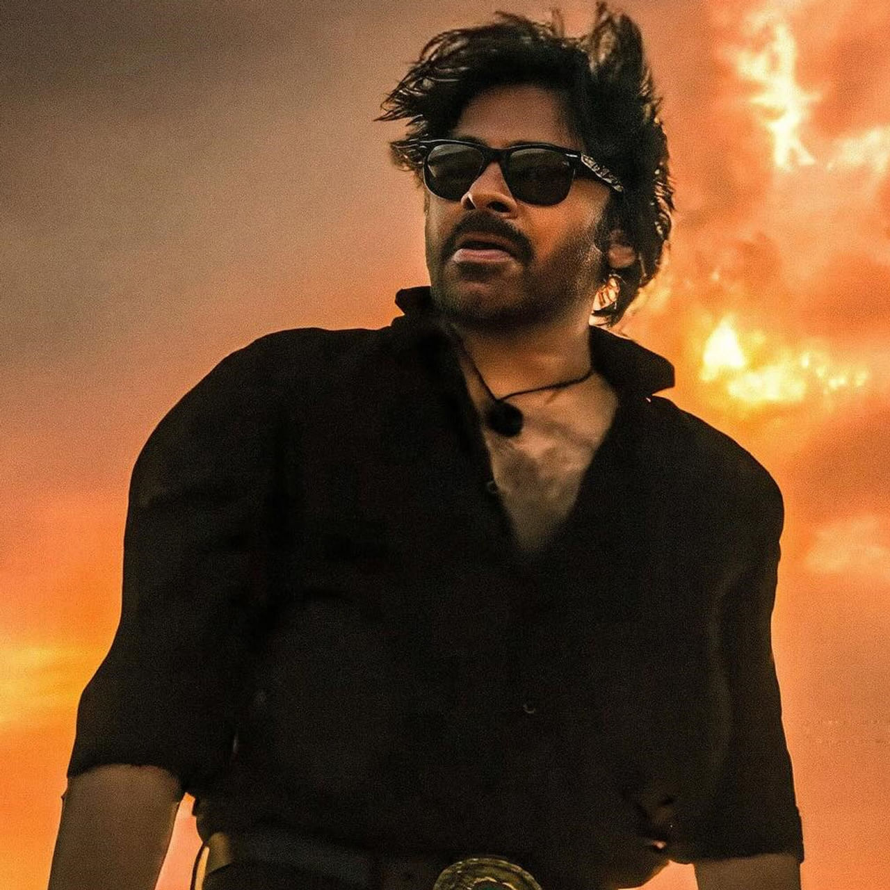 హరిహర వీరమల్లు సినిమా పవన్ అభిమానుల ఆకలి తీర్చలేకపోయింది. ఆయన్ని రెండేళ్ళ తర్వాత స్క్రీన్ మీద చూసామనే సంతృప్తిని తప్పిస్తే.. వాళ్లు కోరుకున్న పవర్ స్టార్‌ను స్క్రీన్ మీద చూపించలేకపోయింది హరిహర వీరమల్లు. ఆ లోటు ఇప్పుడు ఓజితో తీరిపోతుందని బలంగా నమ్ముతున్నారు వాళ్లు.. తాజాగా ఓజి ఫస్ట్ సింగిల్ విడుదలైంది. 