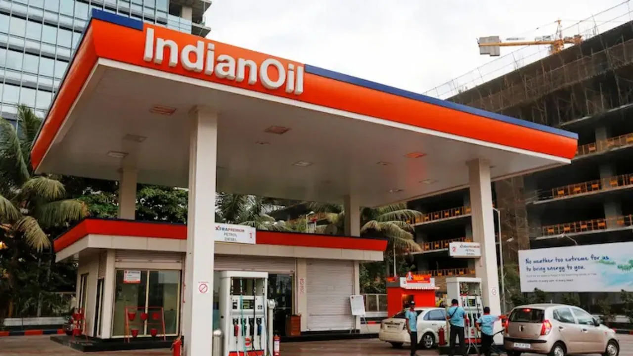 Oil Companies: ఒక లీటరు పెట్రోల్‌పై చమురు కంపెనీలు ఎంత సంపాదిస్తాయో తెలుసా? ఆశ్చర్యపరిచే గణాంకాలు – Telugu News | How much do oil companies earn on one liter of petrol, these figures will surprise you