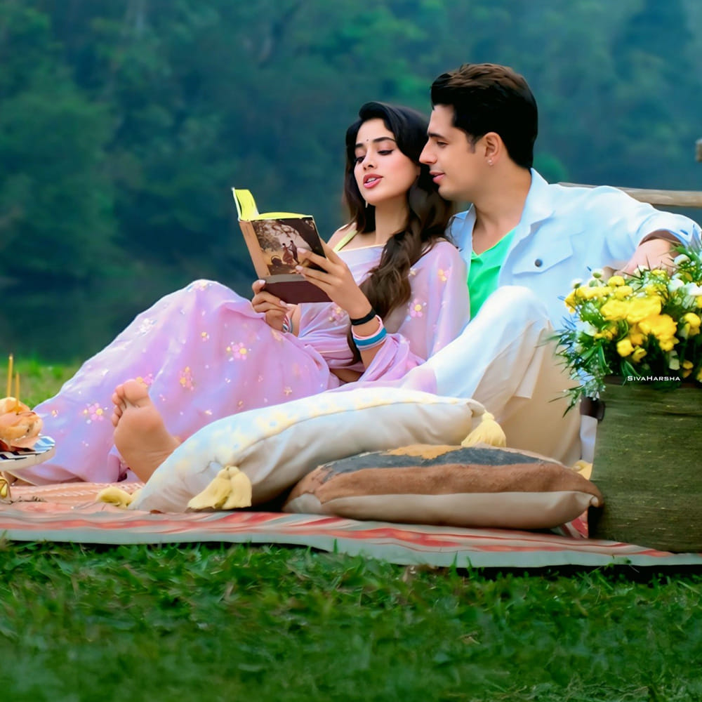 సౌత్‌ నార్త్‌ కాన్సెప్ట్‌తో తెరకెక్కిన రొమాంటిక్ డ్రామా పరమ్ సుందరి. జాన్వీ కపూర్ సౌత్ అమ్మాయిగా, సిద్దార్థ్ మల్హోత్రా నార్త్ అబ్బాయిగా తెరకెక్కిన ఈ సినిమా ఆగస్టు 29న ప్రేక్షకుల ముందుకు రానుంది. 