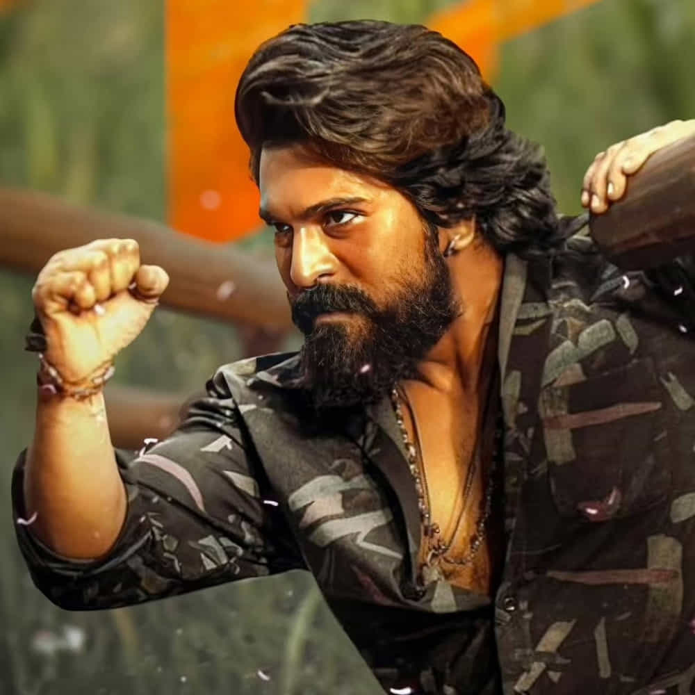 మరోవైపు రంగస్థలానికి మించి ఈ చిత్రం ఉంటుందని అభిమానులకు హామీ ఇస్తున్నారు చరణ్. ఇదిలా ఉంటే సినిమాలో చరణ్ లుక్ సోషల్ మీడియాను షేక్ చేస్తుంది. ఈ సినిమా కోసం మరోసారి గడ్డం పెంచేసి.. డిఫెరెంట్ హెయిర్ స్టైల్ మెయింటేన్ చేస్తున్నారు చరణ్.