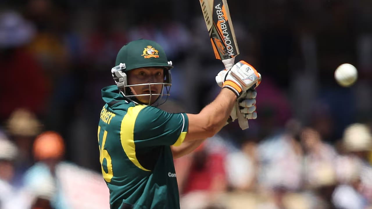 2012లో భారత్‌పై వన్డే అరంగేట్రం చేసిన ఆస్ట్రేలియా ఆటగాడు పీటర్ ఫారెస్ట్ కూడా అలాంటి వారిలో ఒకడు. అంతర్జాతీయ మ్యాచ్‌ల పేరుతో అతను మొత్తం 15 వన్డేలు ఆడాడు. 2012లో ఈ మ్యాచ్‌లన్నీ ఆడాడు. కానీ,  ఆ తర్వాత ఒక్క అంతర్జాతీయ మ్యాచ్ కూడా ఆడలేదు.