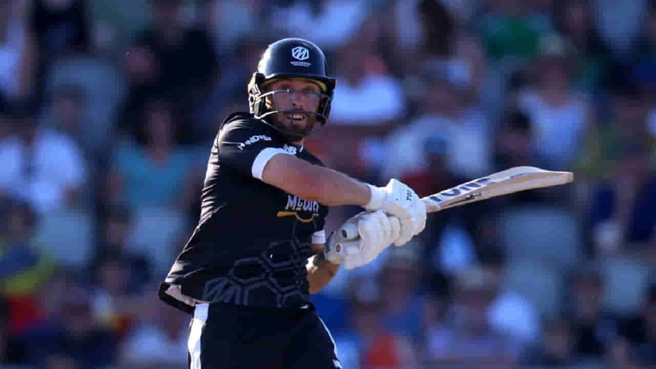 Phill Salt: అదరగొట్టిన సాల్ట్.. హండ్రెడ్ లీగ్లో ఆ ఘనత సాధించిన ఫస్ట్ బ్యాట్స్మెన్గా రికార్డ్..