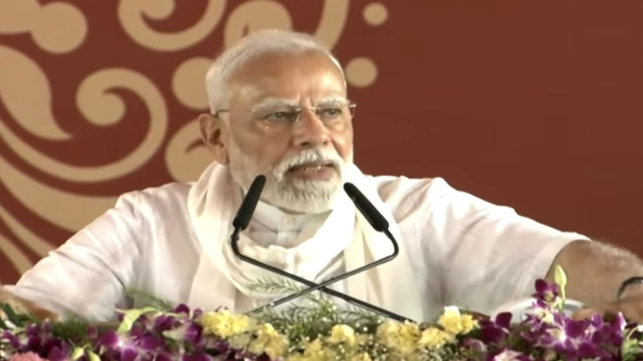 PM Modi: వారణాసిలో 'ఆపరేషన్ సిందూర్'ను తలచుకుని భావోద్వేగానికి లోనైన ప్రధాని మోదీ