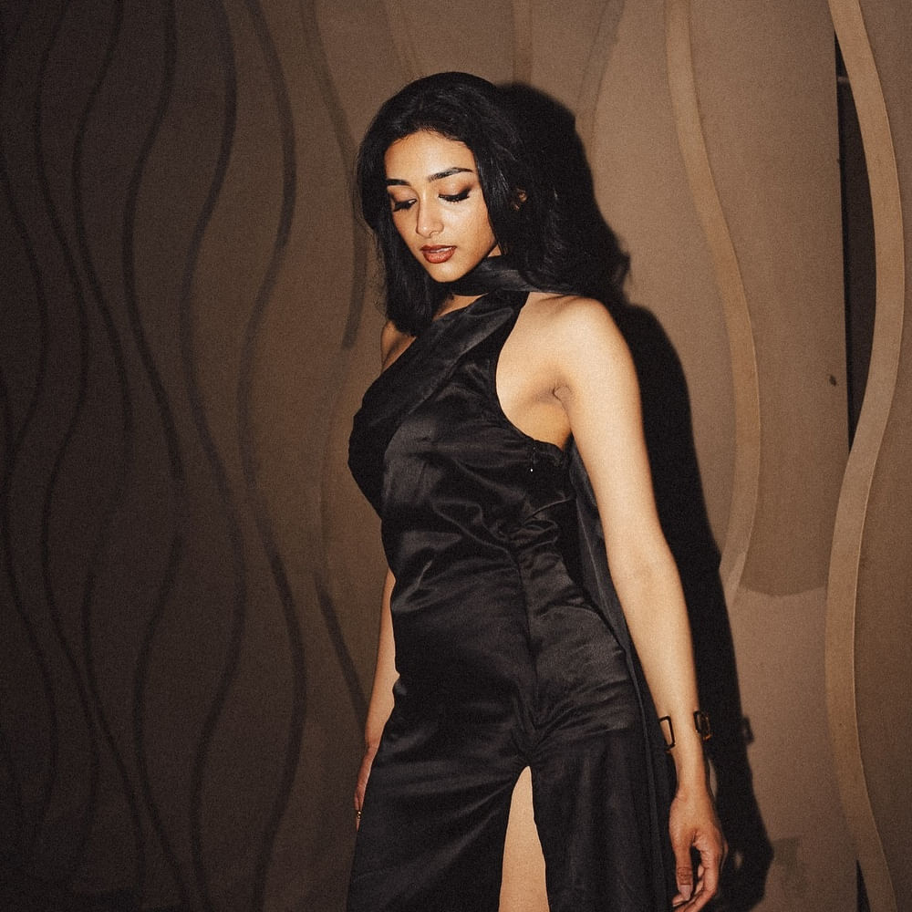 కన్నప్ప సినిమా తర్వాత ఈ అమ్మడు ఎక్కడా కనిపించలేదు. కానీ ఇప్పుడు వరుసగా ఆఫర్స్ మాత్రం అందుకుంటుంది. ఇటీవలే మలయాళంలో నివిన్ పౌలీ సరసన ఓ సినిమాకు ఈ అమ్మడు సెలక్ట్ అయినట్లు తెలుస్తోంది.