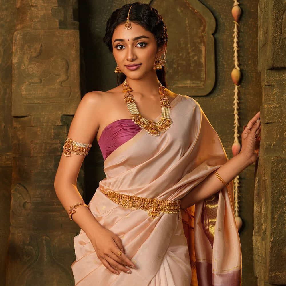 తాజాగా మలయాళంలో వరుస అవకాశాలు అందుకుంటుంది. తాజాగా హృదు హరూన్ హీరోగా నటిస్తున్న మైనే ప్యార్ కియా అనే చిత్రంలోనూ ఈ బ్యూటీని ఎంపిక చేసినట్లు తెలుస్తోంది. ప్రస్తుతం ఈ మూవీ ప్రమోషన్స్ జరుగుతున్నాయి.