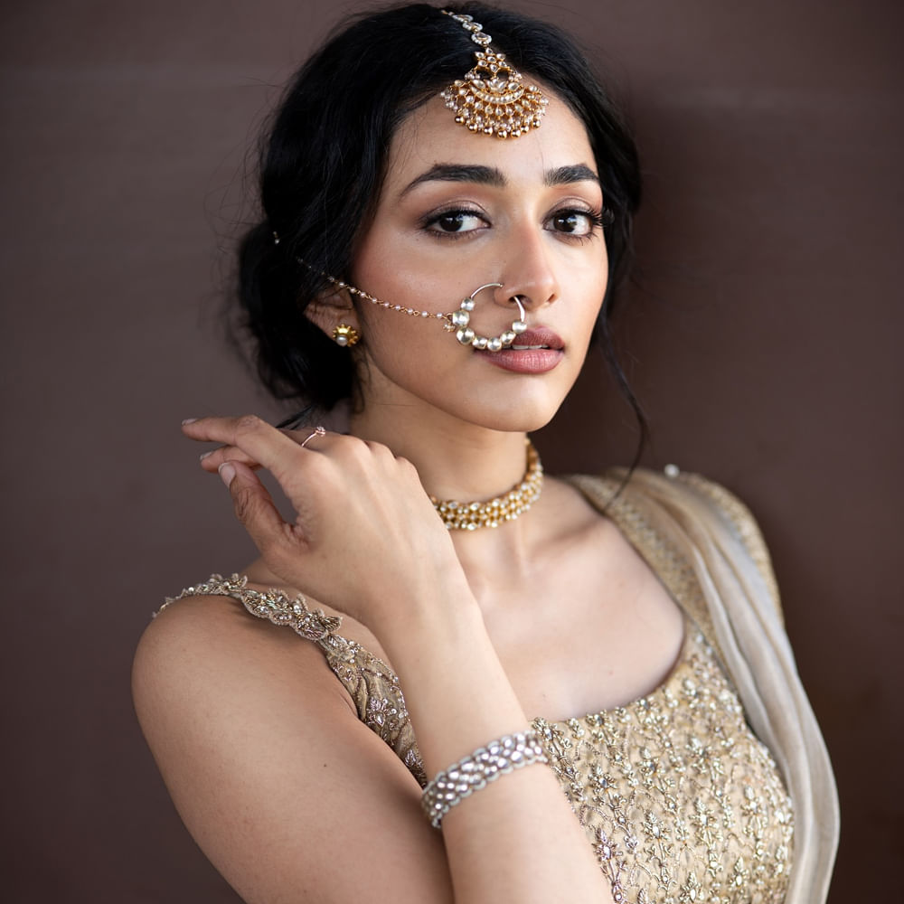 కేవలం మలయాళంలోనే కాకుండా అటు తమిళం, తెలుగు భాషలలోనూ ఈ బ్యూటీ వరుస అవకాశాలు అందుకుంటున్నట్లు తెలుస్తోంది. మొత్తానికి రెండు సినిమాలతోనే అటు సౌత్ ఇండస్ట్రీలో వరుస ఆఫర్స్ అందుకుంటూ దూసుకుపోతుంది.