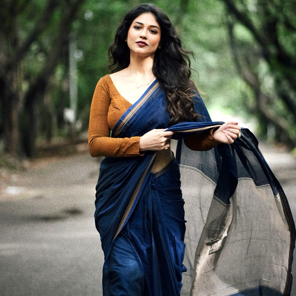 ఆ తరువాత నుండి చిన్న చిన్న గెస్ట్ పాత్రల్లో నటిస్తూ అక్కడే ఉండిపోయింది.. సినిమాలు సూపర్ హిట్ అయినా ఆఫర్లు మాత్రం లేవు. చాలాకాలం తర్వాత  మ్యాడ్ స్క్వేర్‌తో యూత్‌ని ఆకట్టుకుంది. అలాగే  ఈ బ్యూటీ పనిలోపనిగా కోలీవుడ్ వైపు దృష్టి పెట్టినట్టు తెలుస్తోంది.