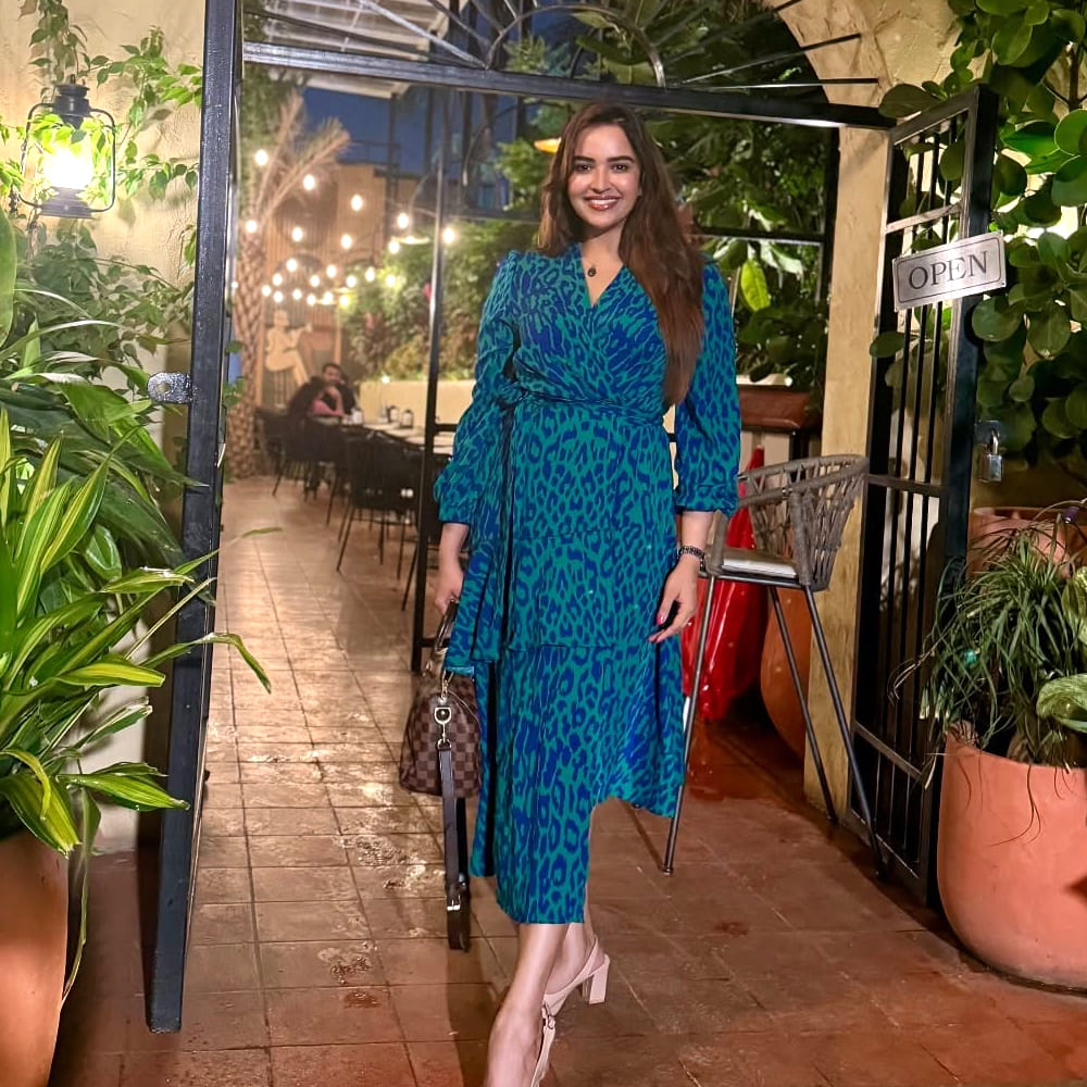 అయితే పూజితకు బాగా గుర్తింపు తీసుకొచ్చిన సినిమా ఏదంటే రామ్ చరణ్, సుకుమార కాంబినేషన్ లో వచ్చిన రంగస్థలం అని చెప్పుకోవచ్చు. ఇందులో ఆది పినిశెట్టి ప్రియురాలు పద్మ పాత్రలో ఆమె అభినయం అందరినీ ఆకట్టుకుంది. సినిమాలో ఆమె కనిపించేది కొద్దిసేపే కానీ ఆకట్టుకుంది. 