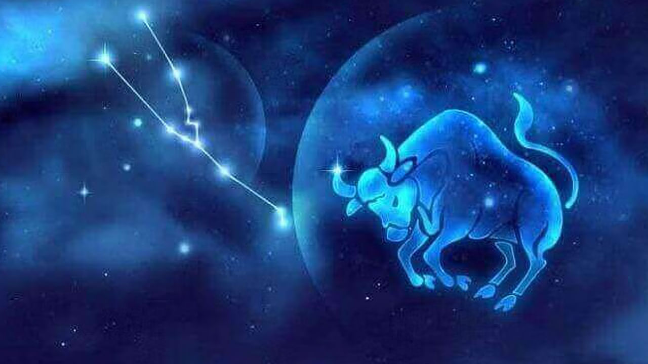 వృషభ రాశి : వృషభ రాశి వారికి పట్టిందల్లా బంగారమే కానున్నదంట. వీరికి అనుకోని విధంగా అదృష్టం తలుపు తడుతుంది. ఆరోగ్యం బాగుంటుంది. కోర్టు సంబంధిత వ్యవహారాలు అనుకూలంగా ఉంటాయి. ఇంటా బయట సంతోషకర వాతావరణం నెలకుంటుంది.  ఆర్థికంగా కలిసి వస్తుంది.