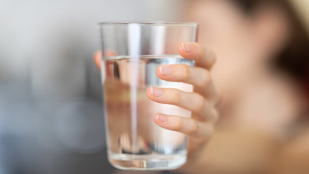 Rainy Season Health Tips: వర్షాకాలంలో నీరు తక్కువ తాగుతున్నారా..! ఎన్ని ఆరోగ్య సమస్యలకు వెల్కమ్ చెబుతున్నారో తెలుసా..