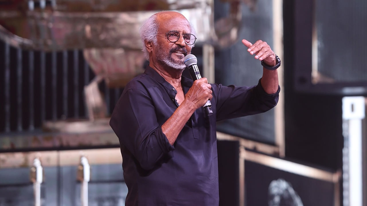 Rajinikanth: నన్ను పిలిచి లగేజ్ మోయమన్నాడు.. చేతిలో రూ.2 పెట్టి ఒక మాట అన్నాడు.. రజనీకాంత్..